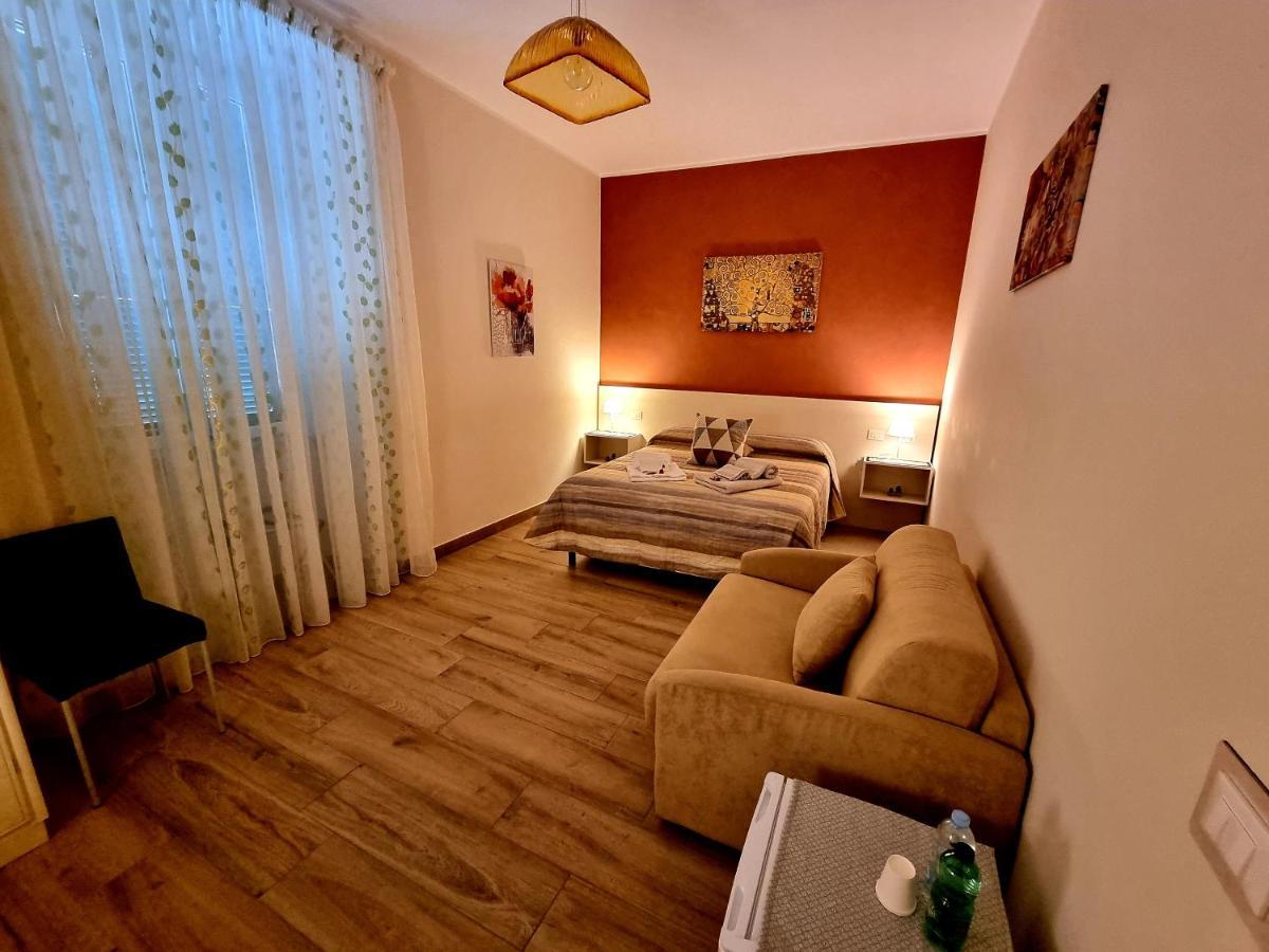 Il Casale Nel Parco Guesthouse 로마 외부 사진